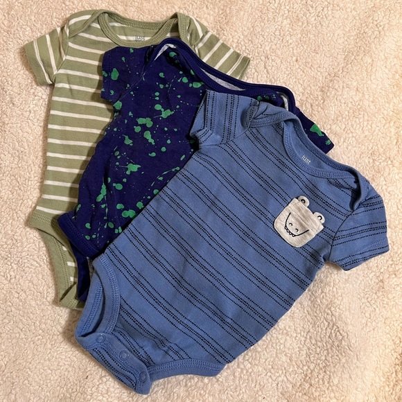 0-3 Months Boys Onesie Bundle - Picture 2 of 8